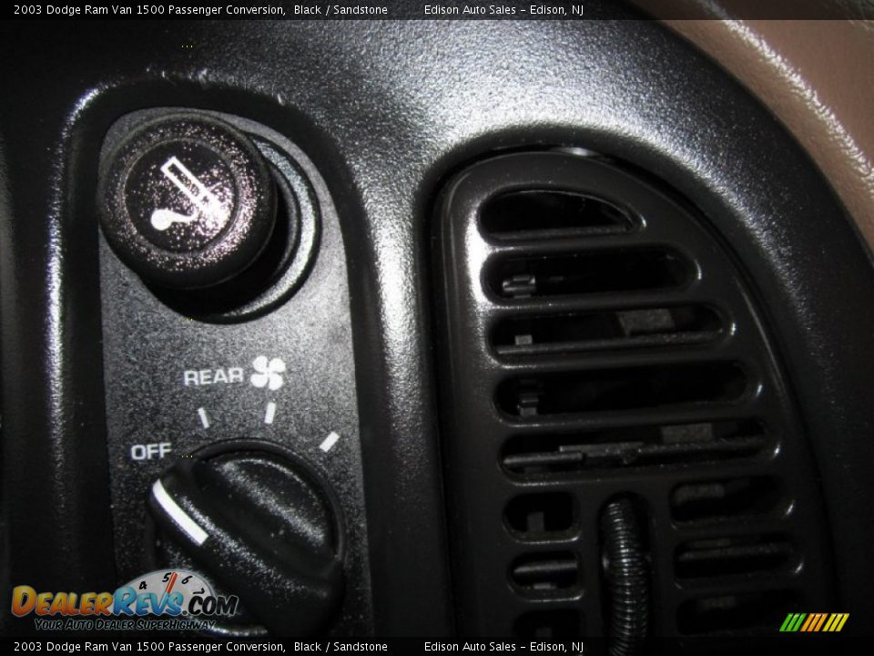2003 Dodge Ram Van 1500 Passenger Conversion Black / Sandstone Photo #24