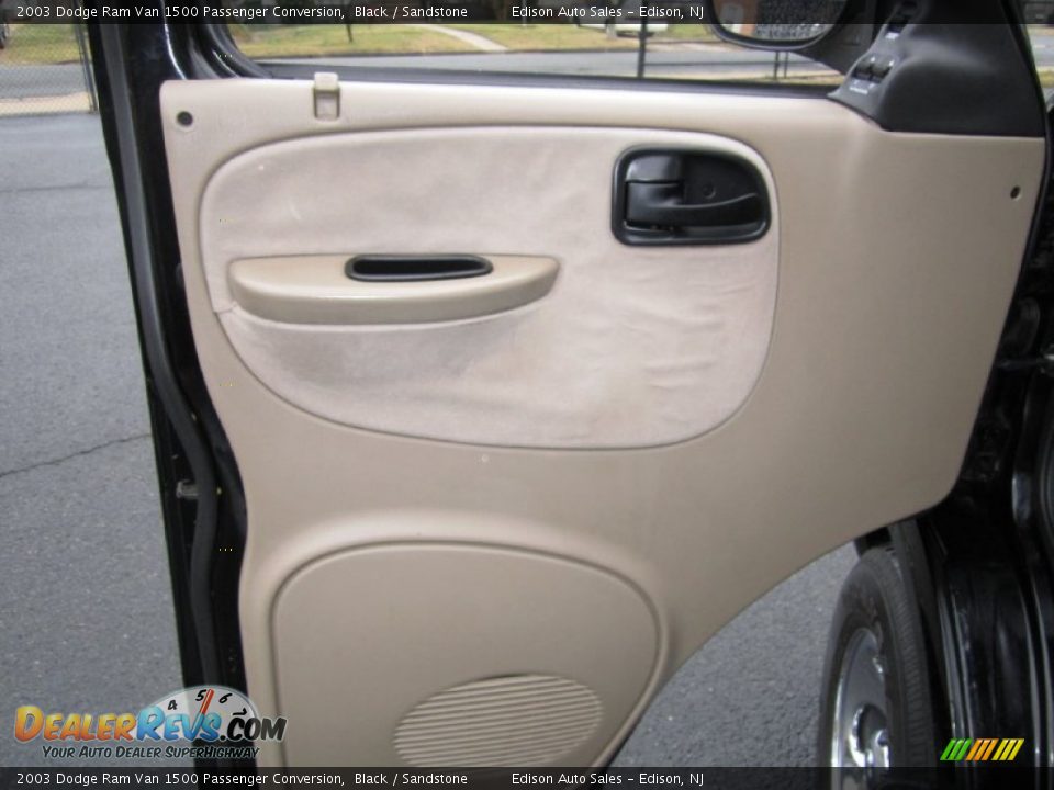 2003 Dodge Ram Van 1500 Passenger Conversion Black / Sandstone Photo #27
