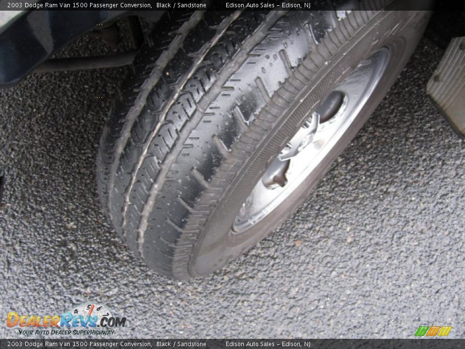 2003 Dodge Ram Van 1500 Passenger Conversion Black / Sandstone Photo #30
