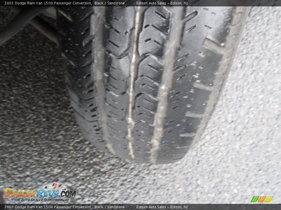 2003 Dodge Ram Van 1500 Passenger Conversion Black / Sandstone Photo #31