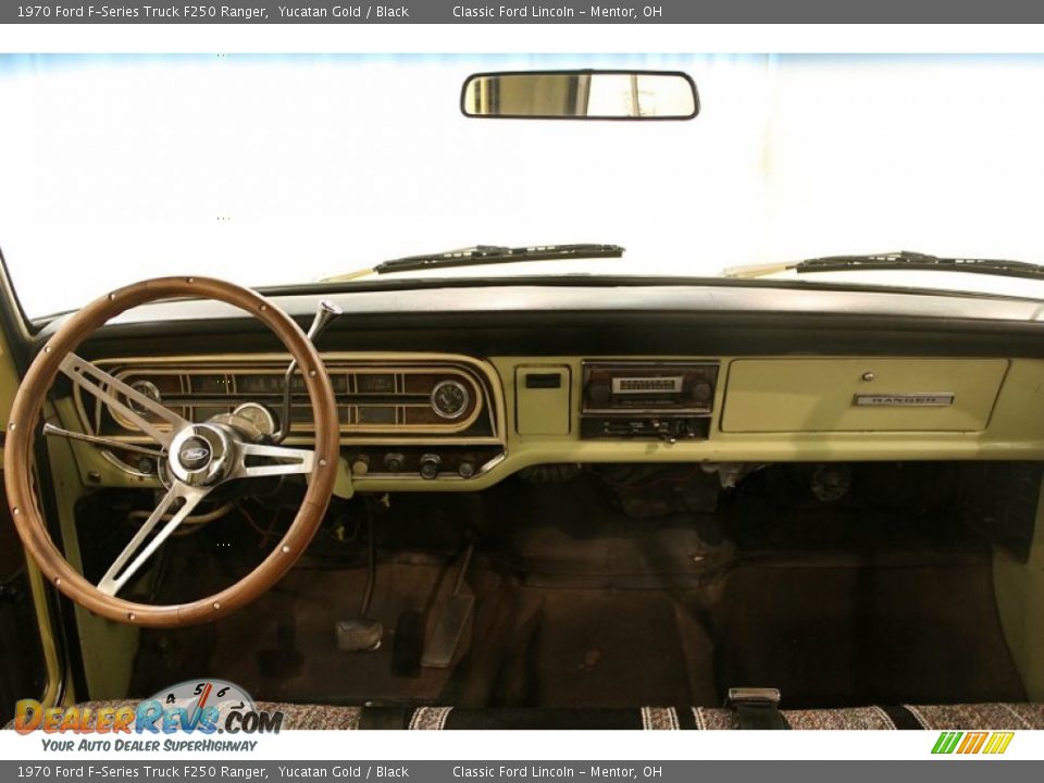 Dashboard of 1970 Ford F-Series Truck F250 Ranger Photo #10