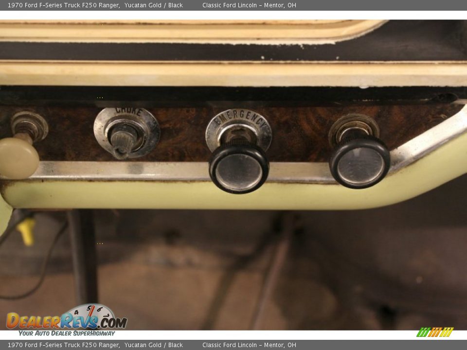 Controls of 1970 Ford F-Series Truck F250 Ranger Photo #19