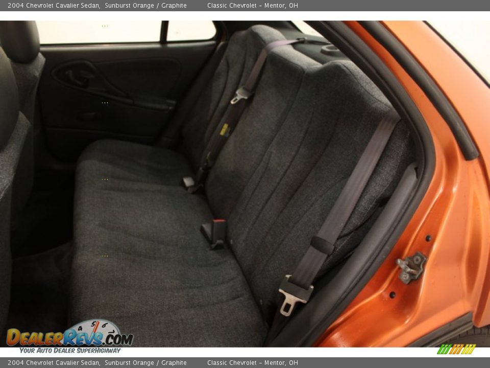 2004 Chevrolet Cavalier Sedan Sunburst Orange / Graphite Photo #13