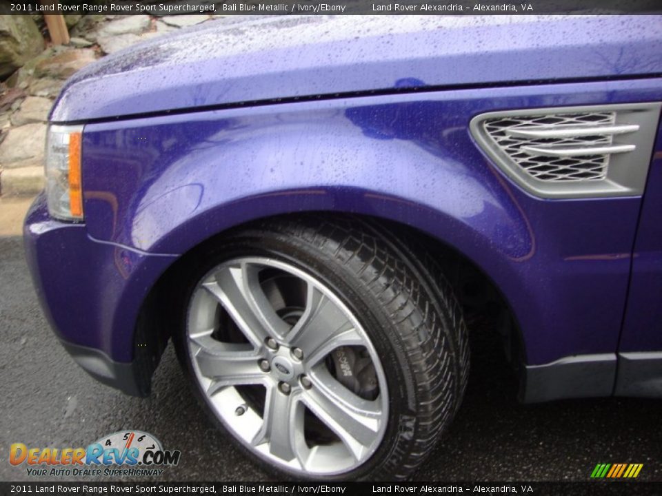 Color Sample of 2011 Land Rover Range Rover Sport Supercharged Photo #3