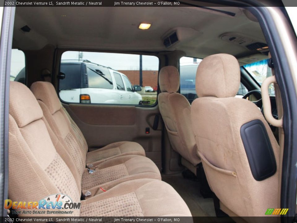 2002 Chevrolet Venture LS Sandrift Metallic / Neutral Photo #4