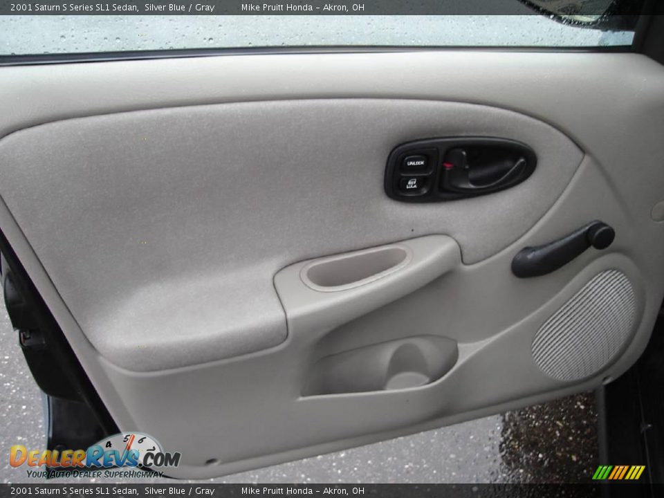 Door Panel of 2001 Saturn S Series SL1 Sedan Photo #19
