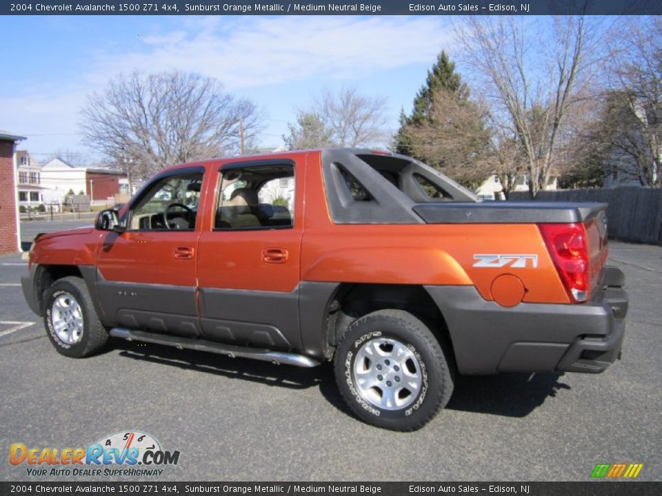 2004 Chevrolet Avalanche 1500 Z71 4x4 Sunburst Orange Metallic / Medium Neutral Beige Photo #4