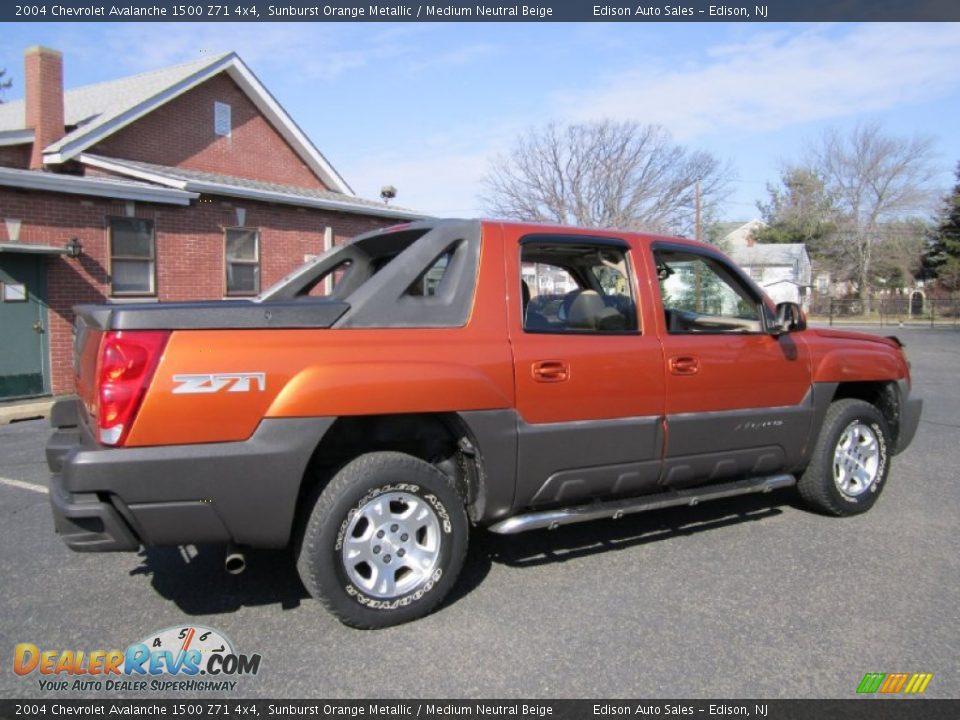 2004 Chevrolet Avalanche 1500 Z71 4x4 Sunburst Orange Metallic / Medium Neutral Beige Photo #8