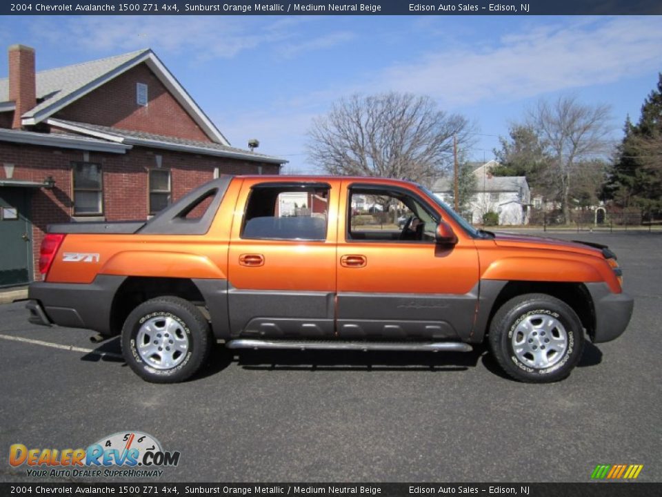 2004 Chevrolet Avalanche 1500 Z71 4x4 Sunburst Orange Metallic / Medium Neutral Beige Photo #9