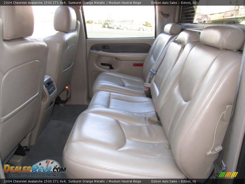 Rear Seat of 2004 Chevrolet Avalanche 1500 Z71 4x4 Photo #18