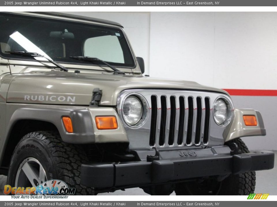 2005 Jeep Wrangler Unlimited Rubicon 4x4 Light Khaki Metallic / Khaki Photo #8