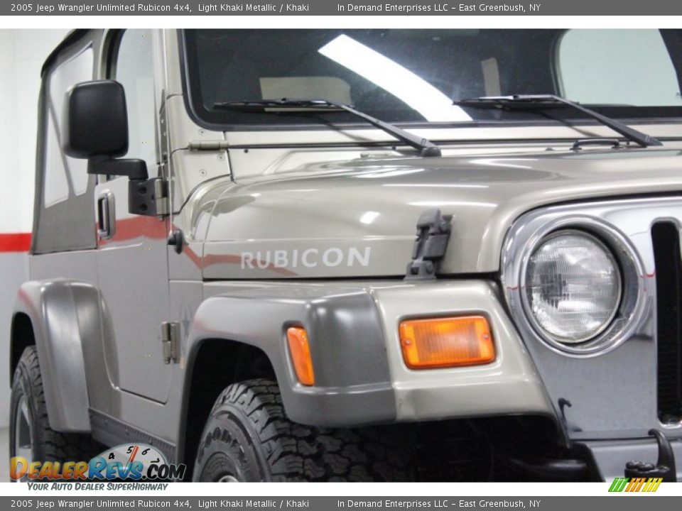 2005 Jeep Wrangler Unlimited Rubicon 4x4 Light Khaki Metallic / Khaki Photo #10