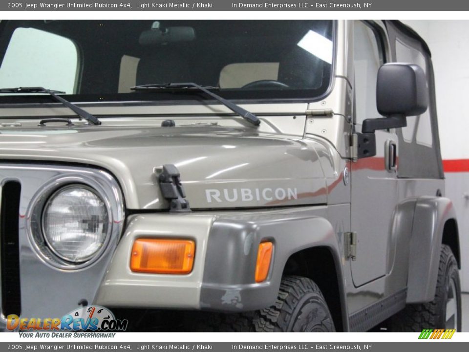 2005 Jeep Wrangler Unlimited Rubicon 4x4 Light Khaki Metallic / Khaki Photo #17