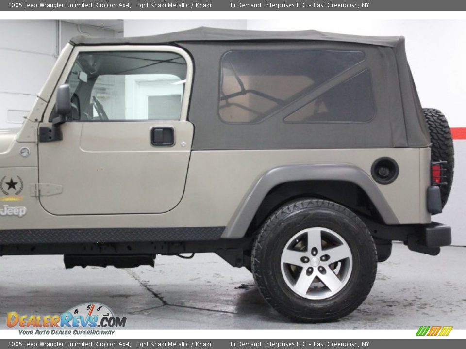 2005 Jeep Wrangler Unlimited Rubicon 4x4 Light Khaki Metallic / Khaki Photo #20
