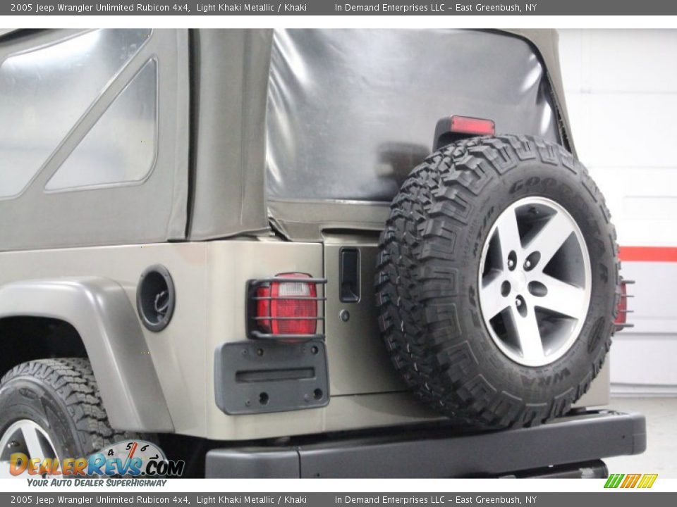 2005 Jeep Wrangler Unlimited Rubicon 4x4 Light Khaki Metallic / Khaki Photo #22