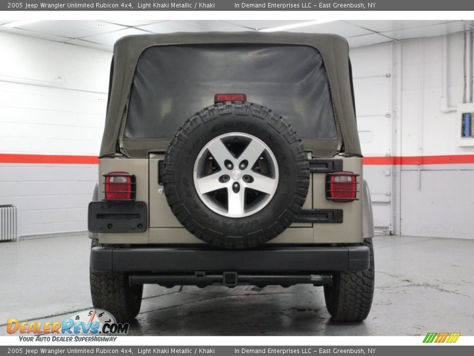 2005 Jeep Wrangler Unlimited Rubicon 4x4 Light Khaki Metallic / Khaki Photo #25