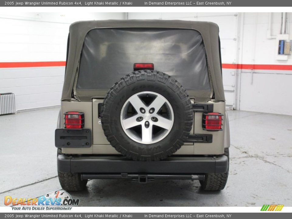 2005 Jeep Wrangler Unlimited Rubicon 4x4 Light Khaki Metallic / Khaki Photo #26