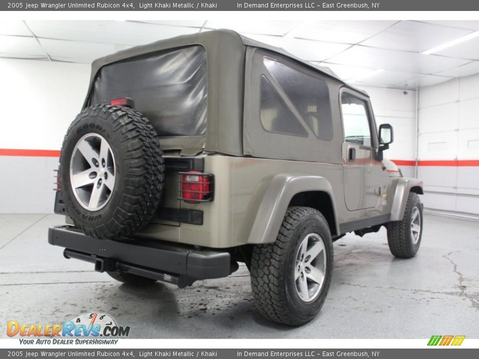 2005 Jeep Wrangler Unlimited Rubicon 4x4 Light Khaki Metallic / Khaki Photo #27