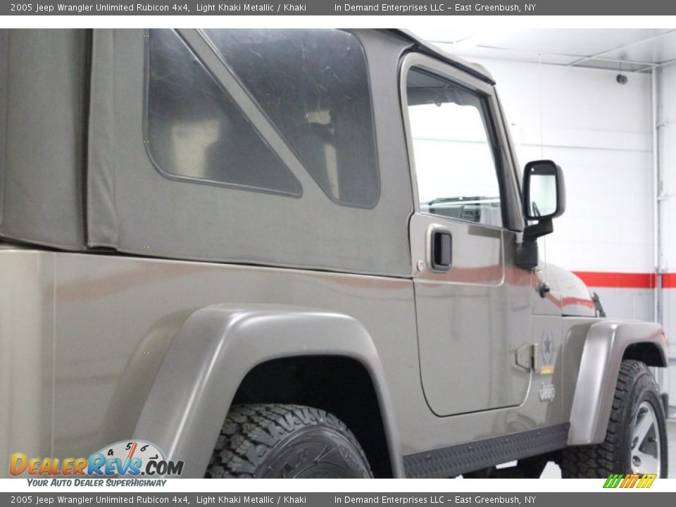 2005 Jeep Wrangler Unlimited Rubicon 4x4 Light Khaki Metallic / Khaki Photo #29