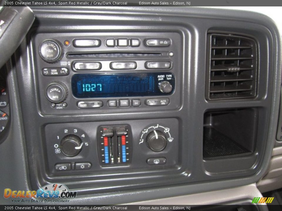 2005 Chevrolet Tahoe LS 4x4 Sport Red Metallic / Gray/Dark Charcoal Photo #20
