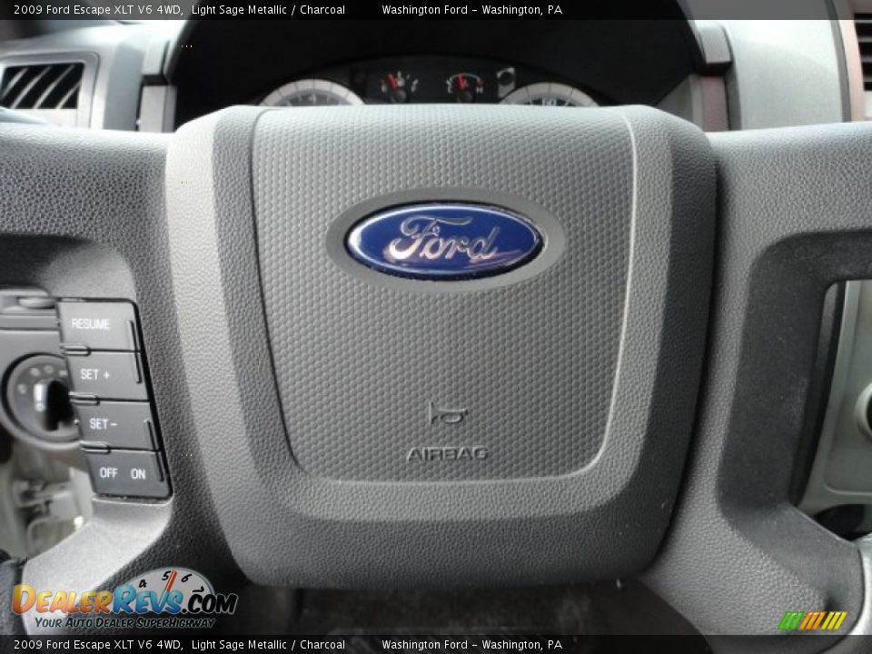 2009 Ford Escape XLT V6 4WD Light Sage Metallic / Charcoal Photo #18