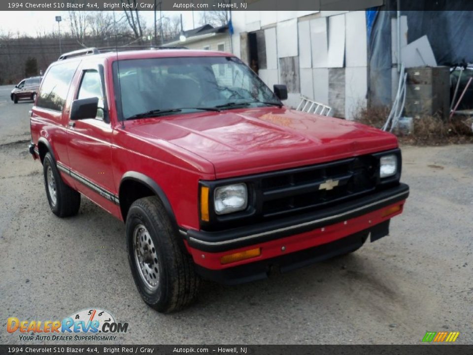 1994 Chevrolet S10 Blazer 4x4 Bright Red / Gray Photo #2