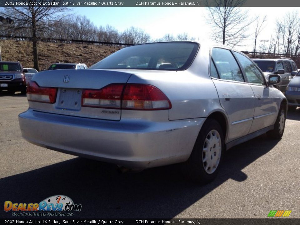 2002 Honda Accord LX Sedan Satin Silver Metallic / Quartz Gray Photo #10