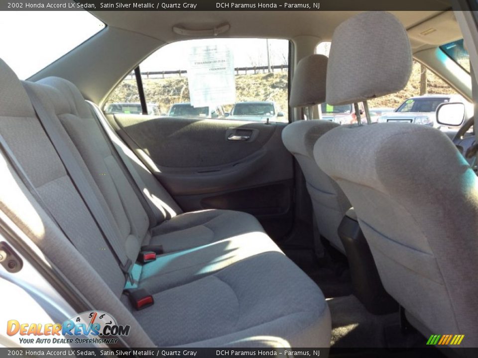 2002 Honda Accord LX Sedan Satin Silver Metallic / Quartz Gray Photo #14
