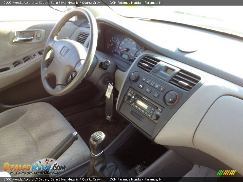 2002 Honda Accord LX Sedan Satin Silver Metallic / Quartz Gray Photo #16