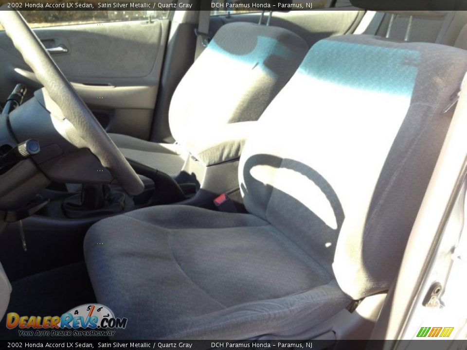 2002 Honda Accord LX Sedan Satin Silver Metallic / Quartz Gray Photo #20