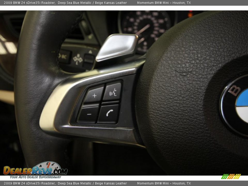 Controls of 2009 BMW Z4 sDrive35i Roadster Photo #30