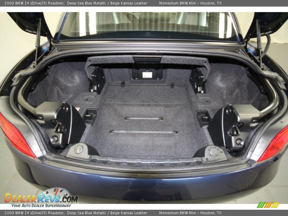 2009 BMW Z4 sDrive35i Roadster Trunk Photo #32