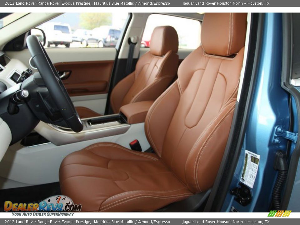 Almond/Espresso Interior - 2012 Land Rover Range Rover Evoque Prestige Photo #5