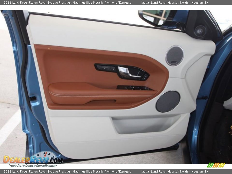 Door Panel of 2012 Land Rover Range Rover Evoque Prestige Photo #13