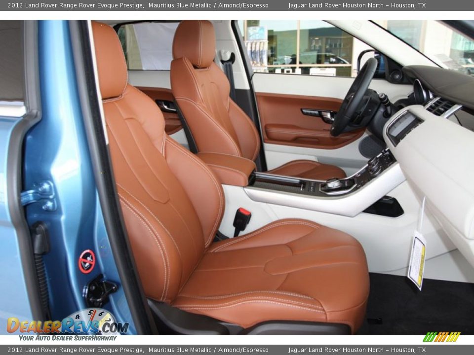 Almond/Espresso Interior - 2012 Land Rover Range Rover Evoque Prestige Photo #21