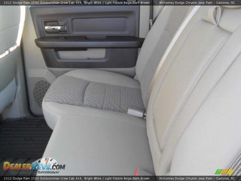 2012 Dodge Ram 1500 Outdoorsman Crew Cab 4x4 Bright White / Light Pebble Beige/Bark Brown Photo #15