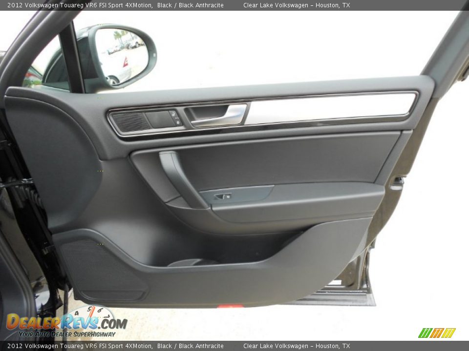 Door Panel of 2012 Volkswagen Touareg VR6 FSI Sport 4XMotion Photo #12