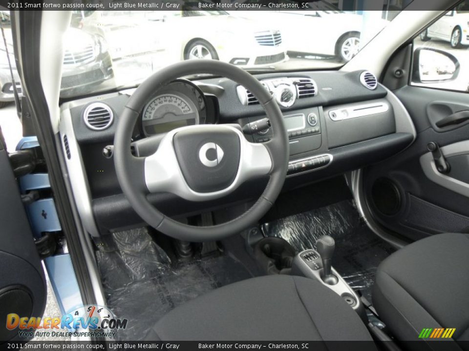 Gray Interior - 2011 Smart fortwo passion coupe Photo #4