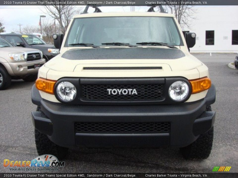 2010 Toyota FJ Cruiser Trail Teams Special Edition 4WD Sandstorm / Dark Charcoal/Beige Photo #8