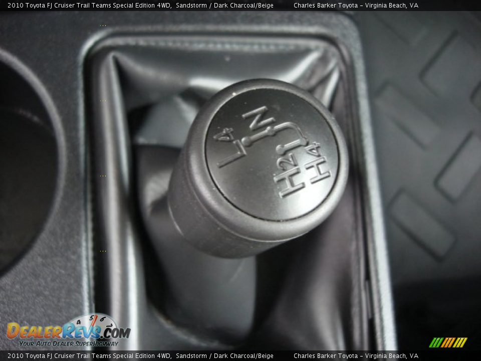 2010 Toyota FJ Cruiser Trail Teams Special Edition 4WD Sandstorm / Dark Charcoal/Beige Photo #15