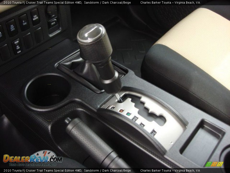 2010 Toyota FJ Cruiser Trail Teams Special Edition 4WD Shifter Photo #16