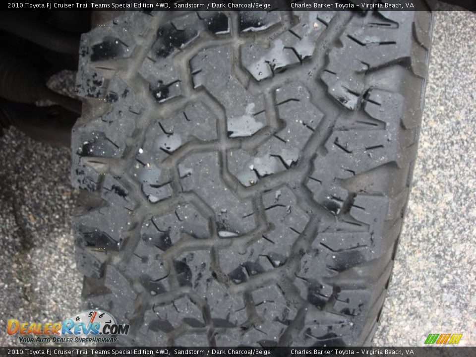 2010 Toyota FJ Cruiser Trail Teams Special Edition 4WD Sandstorm / Dark Charcoal/Beige Photo #24