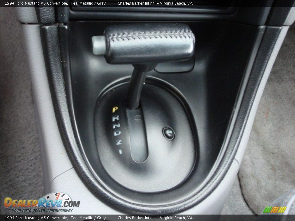 1994 Ford Mustang V6 Convertible Shifter Photo #15