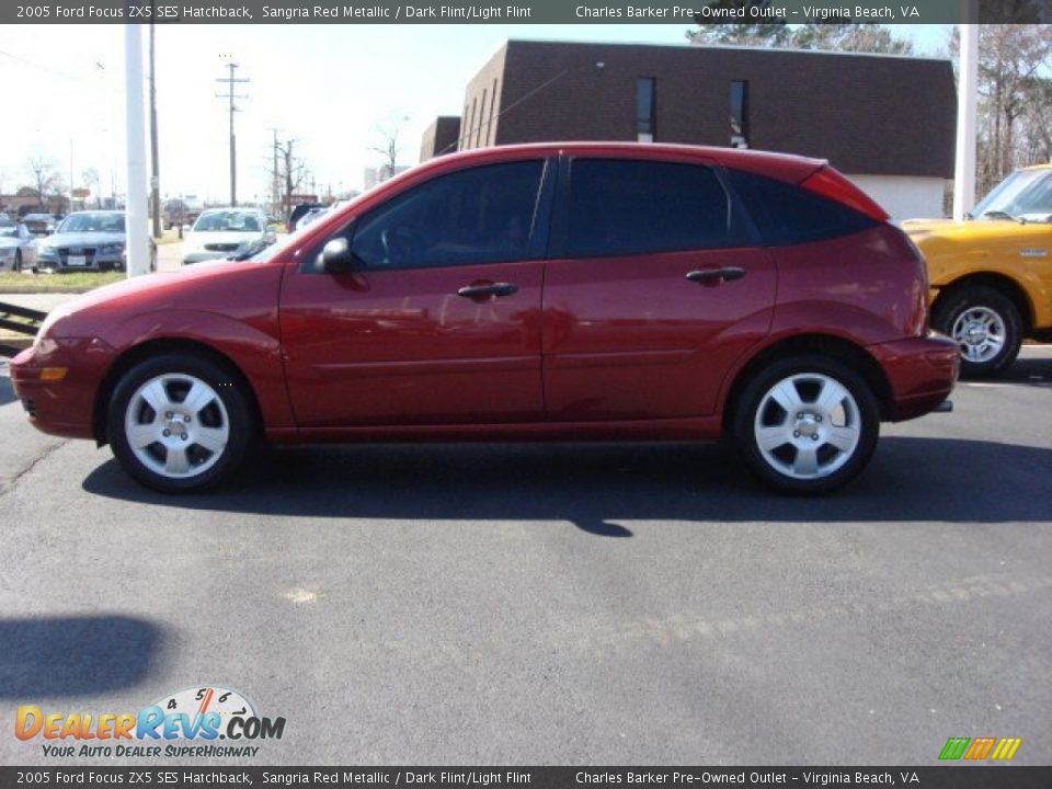 2005 Ford Focus ZX5 SES Hatchback Sangria Red Metallic / Dark Flint/Light Flint Photo #7