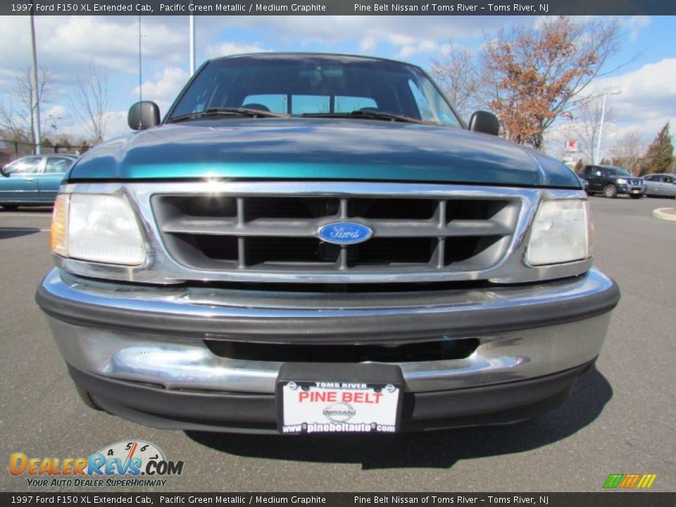 1997 Ford F150 XL Extended Cab Pacific Green Metallic / Medium Graphite Photo #2