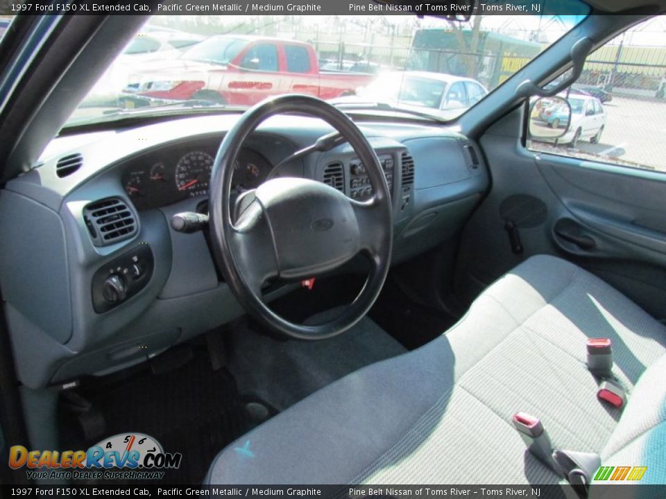 Medium Graphite Interior - 1997 Ford F150 XL Extended Cab Photo #9