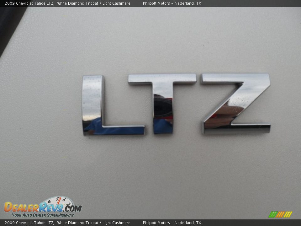 2009 Chevrolet Tahoe LTZ Logo Photo #14