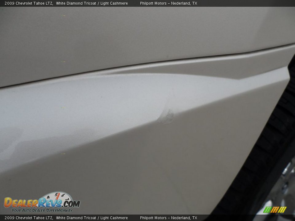 2009 Chevrolet Tahoe LTZ White Diamond Tricoat / Light Cashmere Photo #15