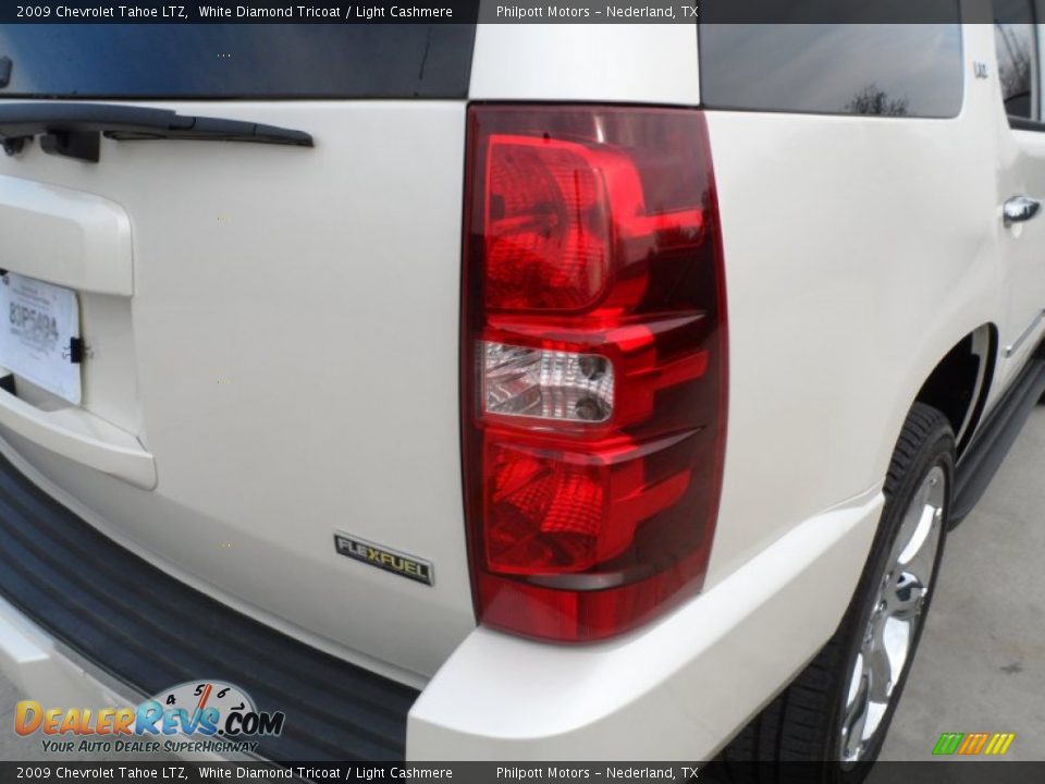 2009 Chevrolet Tahoe LTZ White Diamond Tricoat / Light Cashmere Photo #16