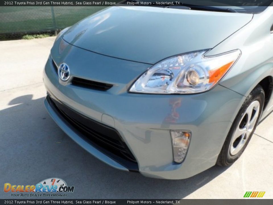 2012 Toyota Prius 3rd Gen Three Hybrid Sea Glass Pearl / Bisque Photo #10